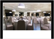 Image de synthèse d'une salle de fête  réalisée  pour un client afin de visualiser la décoration proposé virtuellement 
Logiciels Utilisés : 3ds max , Vray et Photoshop