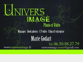 logo réalisé pour la photographe Marie Godart. le travail comporte également un site internet et un mailing.