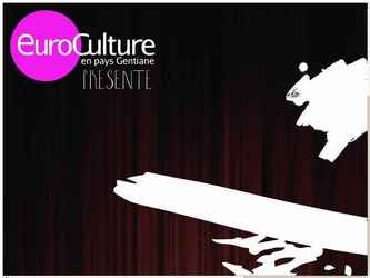 Demande par l'aasociation Euroculture.
Création d'une affiche pour l'Opéra quat'sous, projet interculturel rassemblent 50 jeunes de toute l'Europe.
Réalisation du projet à l'aide de photoshop et illustrator