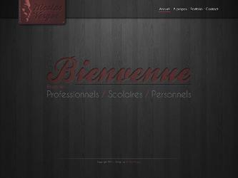 Design de mon site personnel portfolio dans sa première version.